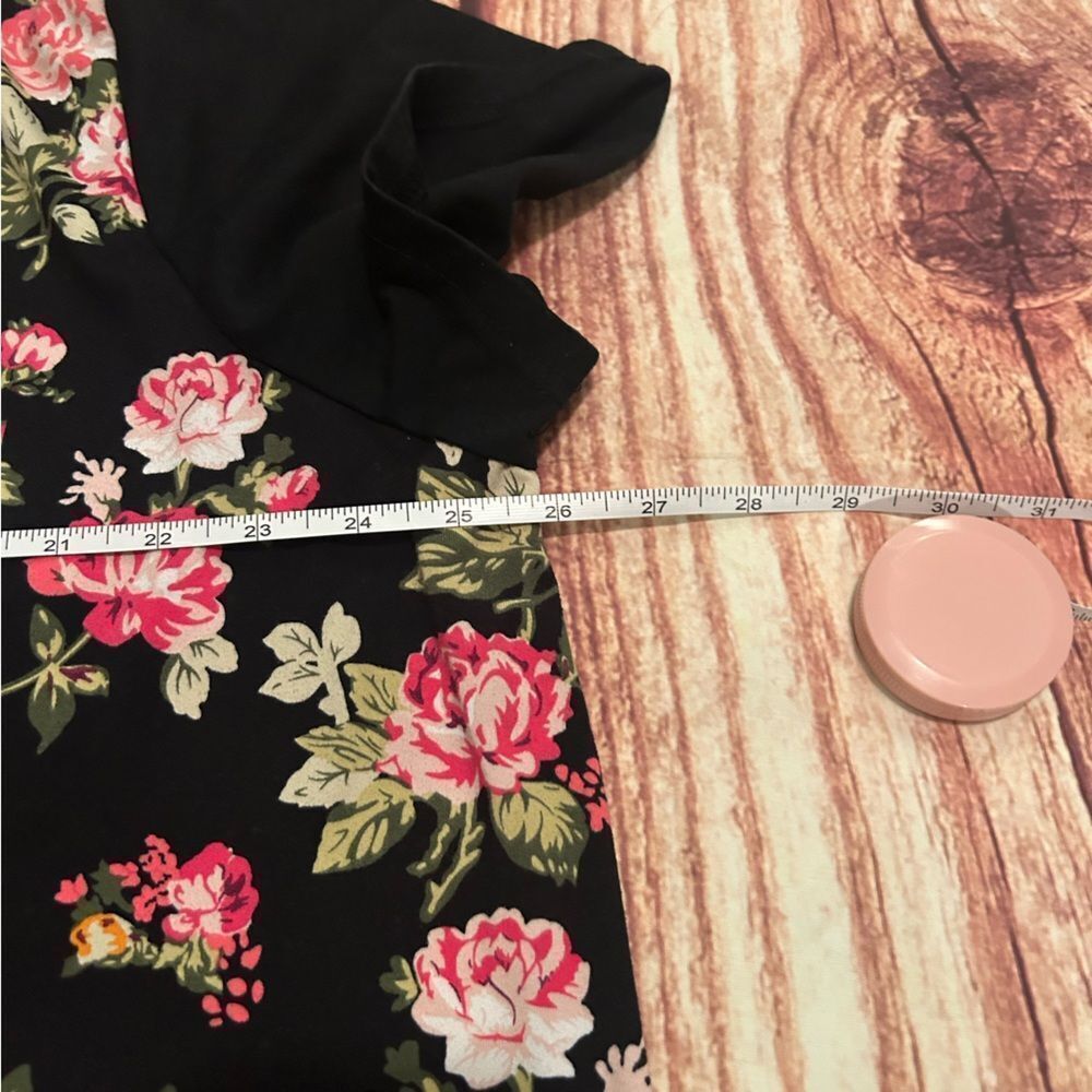 Women’s SHEIN Foral Black Pink Top 4XL - Picture 2 of 5